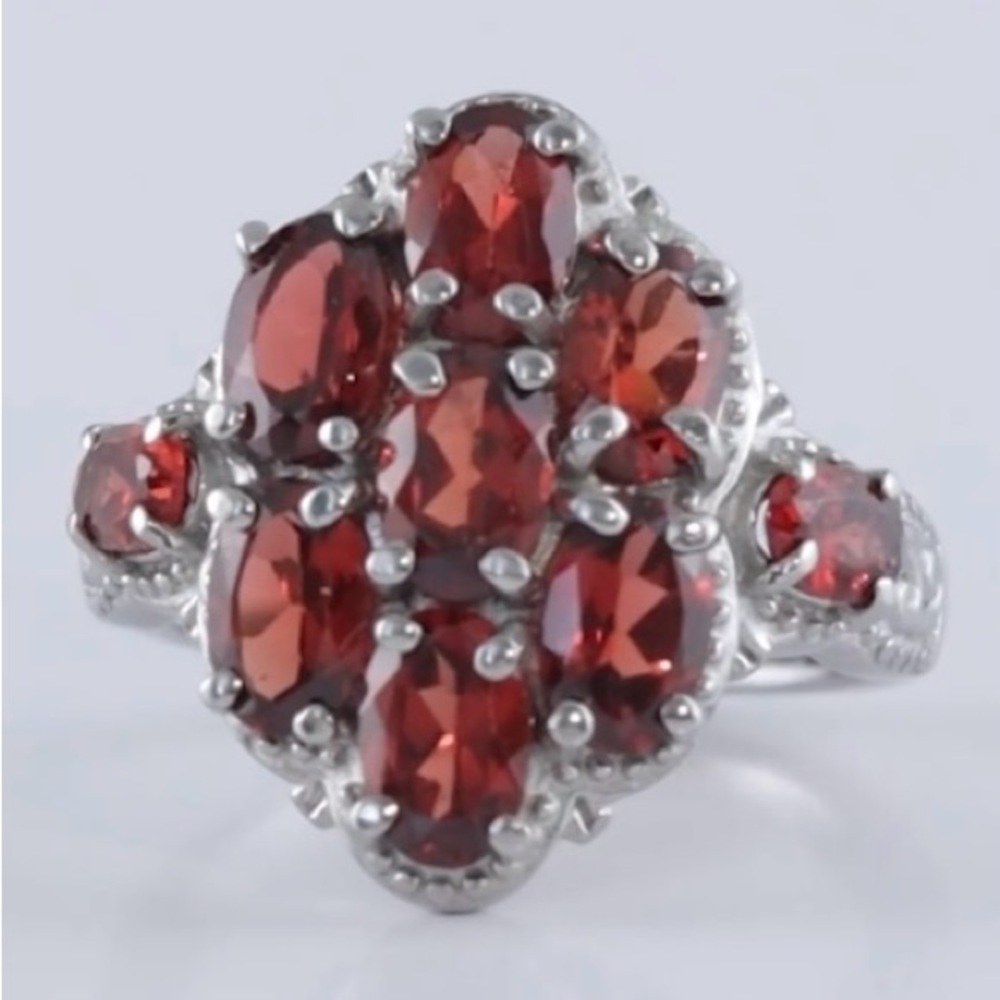 Mozambique Garnet 4.25ctw Cluster Ring
